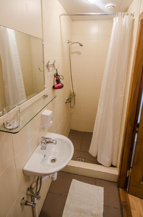 Veldzes Nams Hotel เวนต์สปิลส์ ภายนอก รูปภาพ